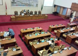 Rapat Paripurna DPRD kota Batam tentang Kampung Tua