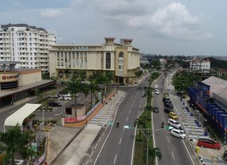 Jalur Pedestrian Batam Center Jadi Tempat Tongkrongan yang Instagramable