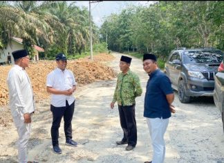 Melalui Dana CSR , PT MM Bantu Jalan Desa 5 Kilometer