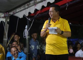 Gubernur Ansar Tutup Turnamen Bola Voli Masyarakat Tajur Biru