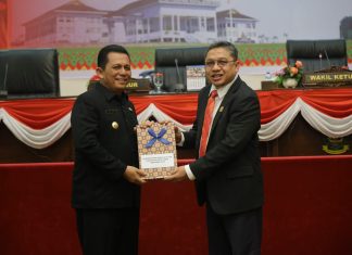 Gubernur Ansar Sampaikan Rancangan KUA PPAS APBD 2024 dan APBD-P 2023