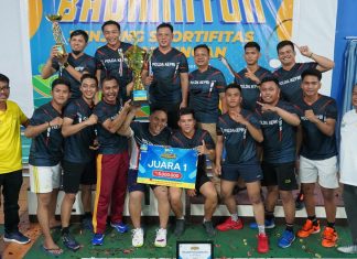 Polda Kepri Raih Peringkat Pertama PLN Batam Badminton Turnamen
