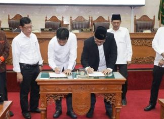 DPRD sepakat Menandatangani Tentang BRIDA Dan BPBD