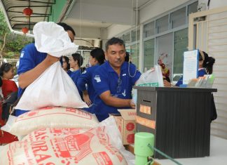 Sambut Natal 2023, Persekutuan Doa BP Batam Gelar Bakti Sosial
