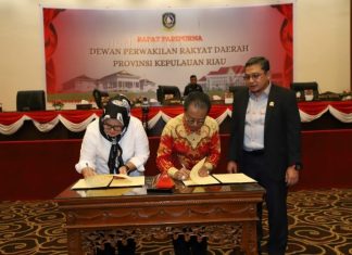 Pimpinan DPRD Kepri Tandatangani Nota Kesepakatan KUA-PPAS Perubahan APBD 2023