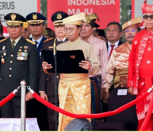 Ketua DPRD Kepri Bacakan Teks Proklamasi Upacara Peringatan HUT ke-78 Kemerdekaan RI Tingkat Provinsi Kepri di Natuna