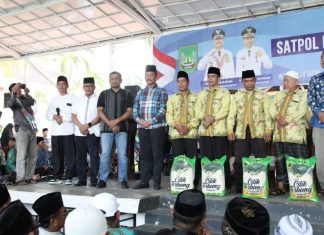 Jepridin salurkan beras ,melalui organisasi ke agamaan kota Batam