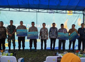 PLN Batam Serahkan Bantuan Hewan Kurban Rayakan Idul Adha 1445 H