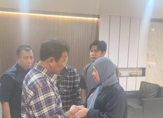 Mendengar Tokoh Masyarakat ,Nyak Kadir Meningal Muhammad H.Rudi langsung terbang ke Jakarta