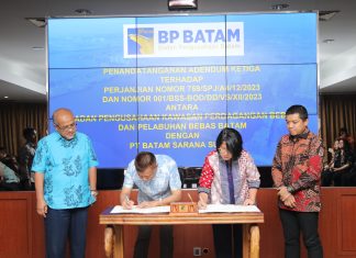 BP Batam – PT Batam Sarana Surya Perkuat Perjanjian Kerja Sama PLTS Terapung
