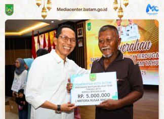 Bentuk Kepedulian Pemerintah Amsakar dan Li Claudia Serah Bantuan Untuk Bencana Alam