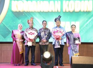 Walikota Batam menghadiri acara pisah sambut Komandan Kodim 0316 Kota Batam