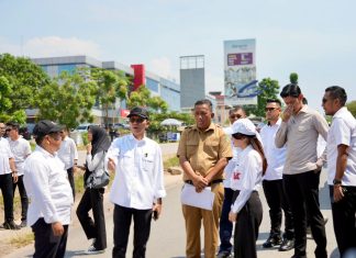 Kepala BP Batam dan Wakil Kepala BP Tinjau Kondisi Jalan Laksamana Bintan dan Jalan Raja Isa