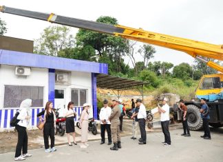 Jefridin Berhasil Bongkar 980 Reklame yang ada di Kota Batam ,Kecamatan Sekupang Masih Banyak Reklame belum di Bongkar