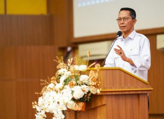 Amsakar Achmad Dukung Peningkatan Kualitas Pendidikan, Dorong Daya Saing Tenaga Kerja Lokal