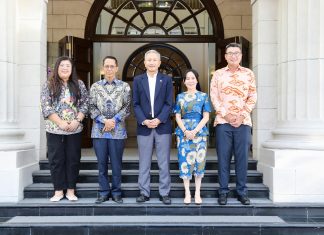Kepala BP Batam Amsakar Achmad Bertemu Menlu Singapura Vivian Balakrishnan