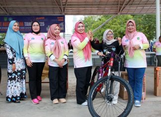 Bersama Erlita Amsakar, Ribuan Warga Antusias Ikuti Senam Sehat Kota Batam 2025