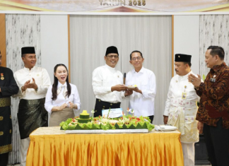 Amsakar-Li Claudia Hadiri Syukuran XXV Masa Bakti DPRD Batam HUT Ke 25 Tahun