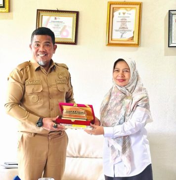 Mewujudkan Impian Masyarakat Perairan, Bupati Zukri Dorong Pemasangan Jaringan Kabel dibawah Laut