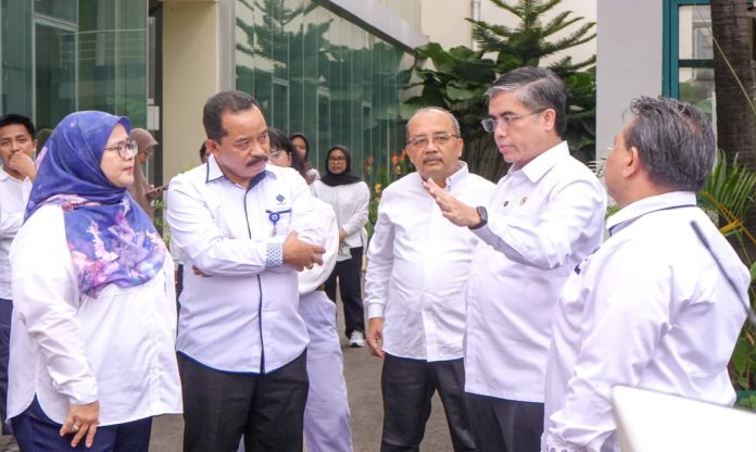 Menaker Nyawa Pekerja Tak Boleh Jadi Taruhan, Balai K3 Harus Cegah Kecelakaan Kerja - 3