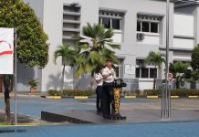 Apel Pagi Lapas Batam Dirangkaikan dengan Penyematan Tanda Kenaikan Pangkat Kasubsi Bimkemaswat, Perkuat Integritas dan Profesionalisme
