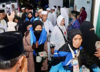 Jemaah Haji Kloter 1 Debarkasi Batam Tiba di Tanah Air