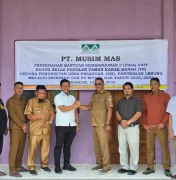 Program CSR , PT Musim Mas Bangun 3 Rungan Kelas